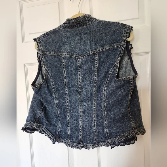 Jones Wear Denim Vest with Silver Buttons - Picture 4 of 11